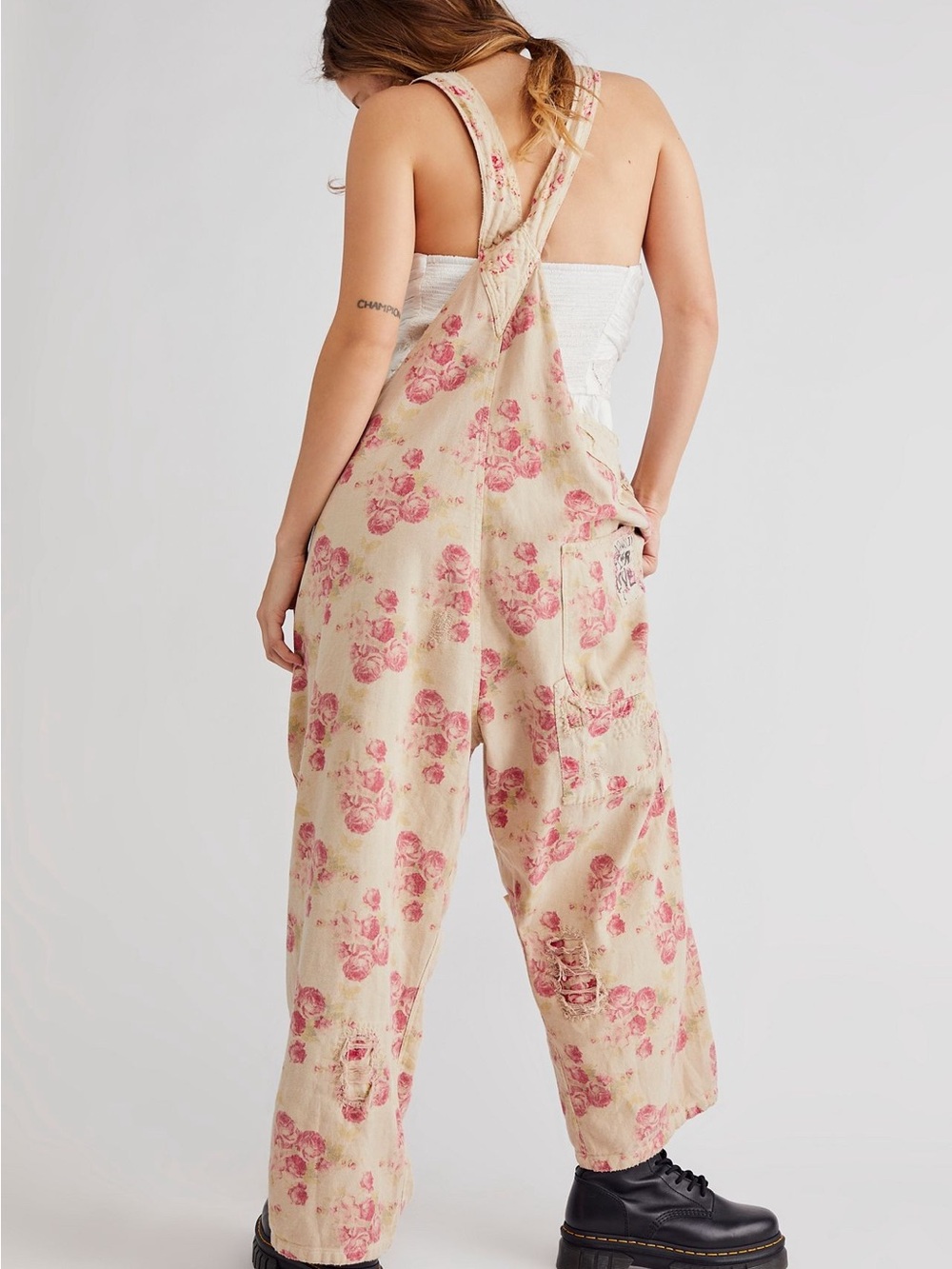 Magnolia Pearl Daphne Floral Overalls One Size - Picture 2 of 7